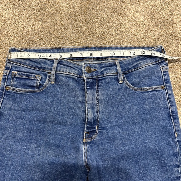 Old Navy High Rise Skinny Jeans - Picture 5 of 10